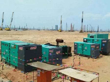 万州柴油发电机组干式空气滤清器的维护成本高吗？